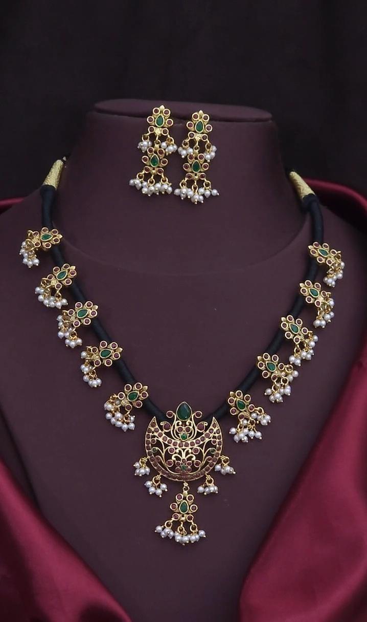 Black Thread Necklace Set 7