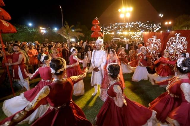 Dancing Group