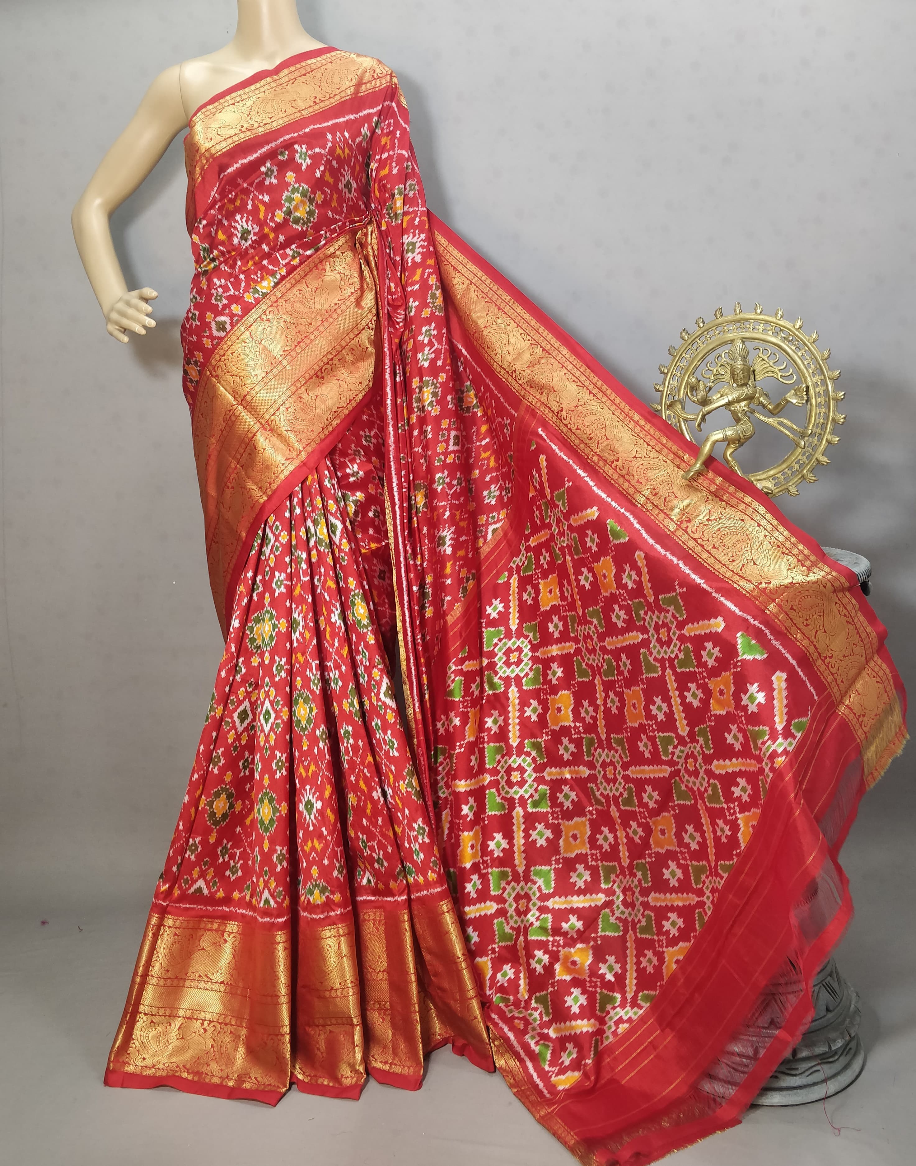 pochampally ikkat kanchi border sarees