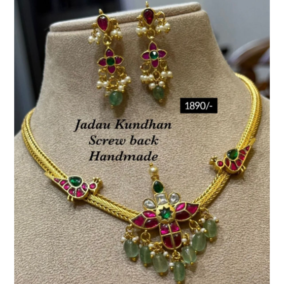 Jadau Kundhan Necklace with Earrings
