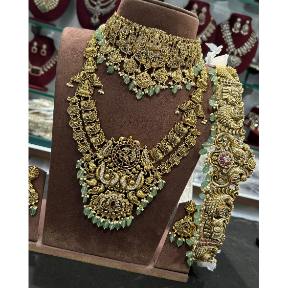 Antique temple gold set