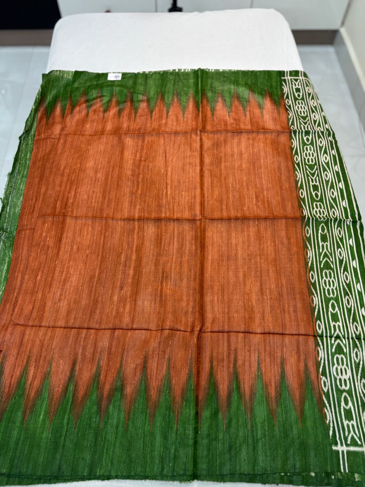 geetcha tussar