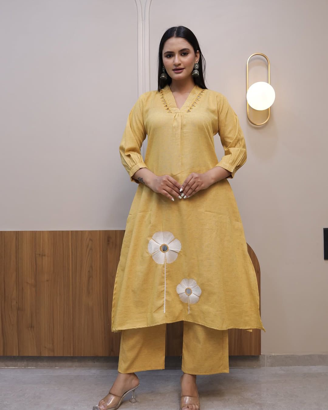 Work - full embroidery πΊ front with katha detailing pocket -one side pocket in kurta
