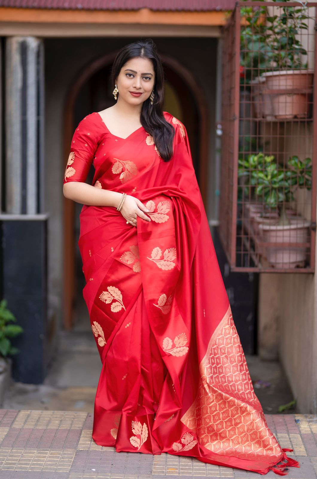 soft silk sartin pattu