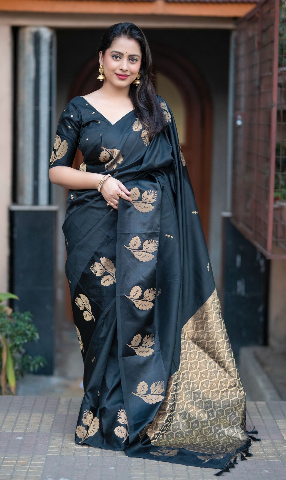 soft silk sartin pattu