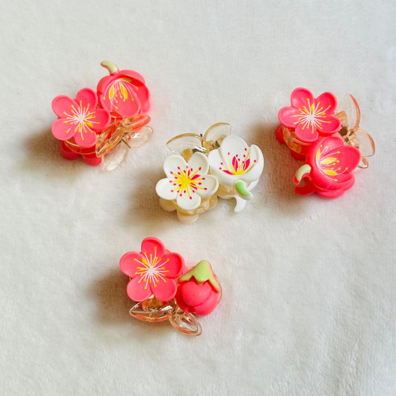 Flower and Bud Claw