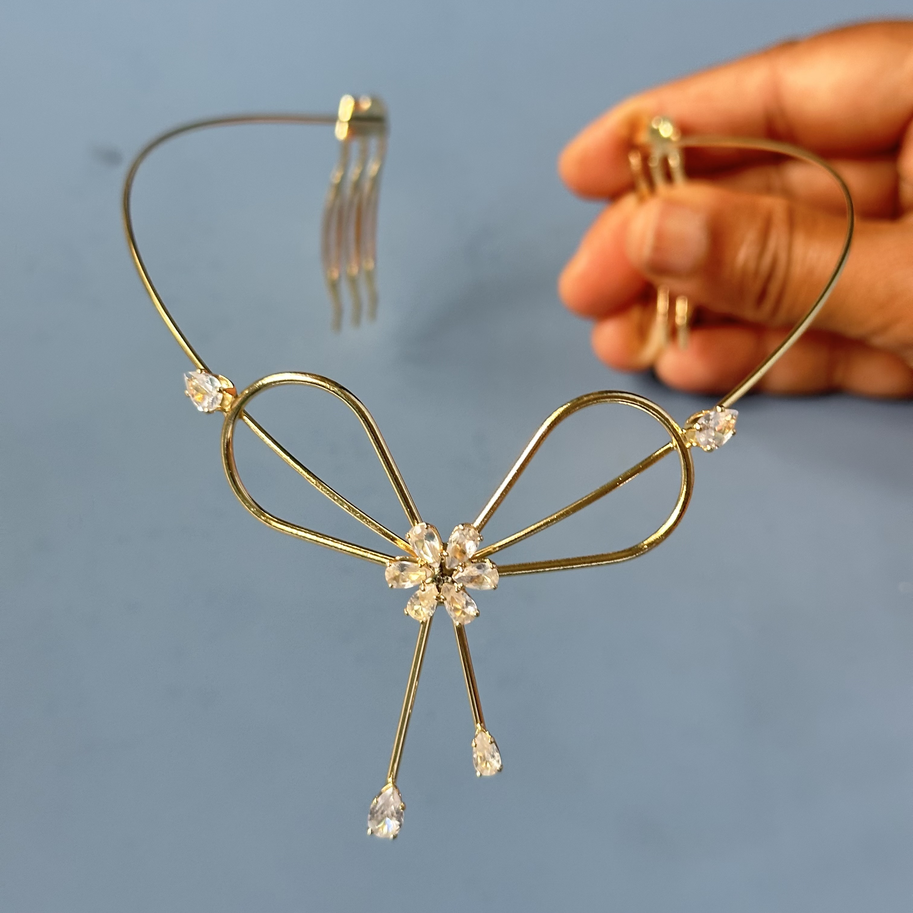 Crystal bow