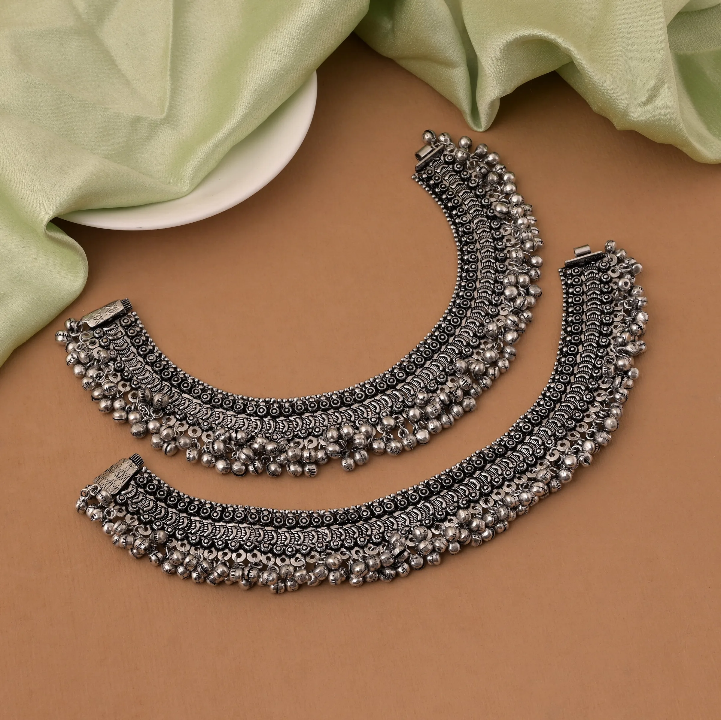 FNANK101SLV Classic Silver Color Oxidised Anklet With Delicate Detailing And Traditional Finish - Silver