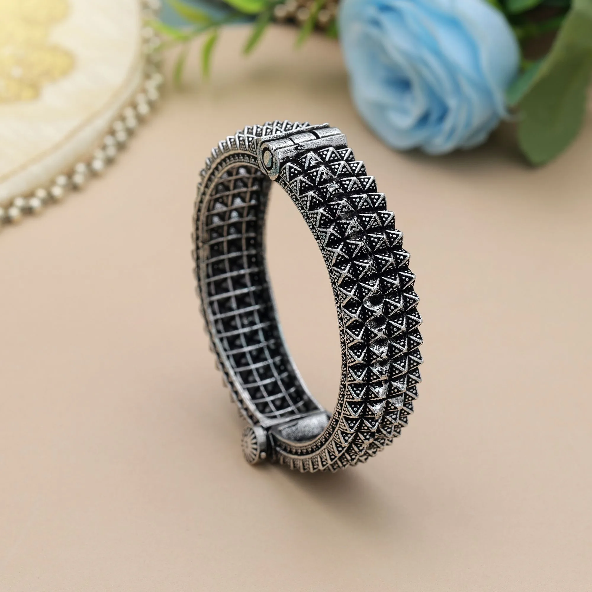 FNGSB127SLV Elegant Silver Color Oxidised Openable Bracelet With Traditional Oxidised Ethnic Jewelry Artwork Design - Silver