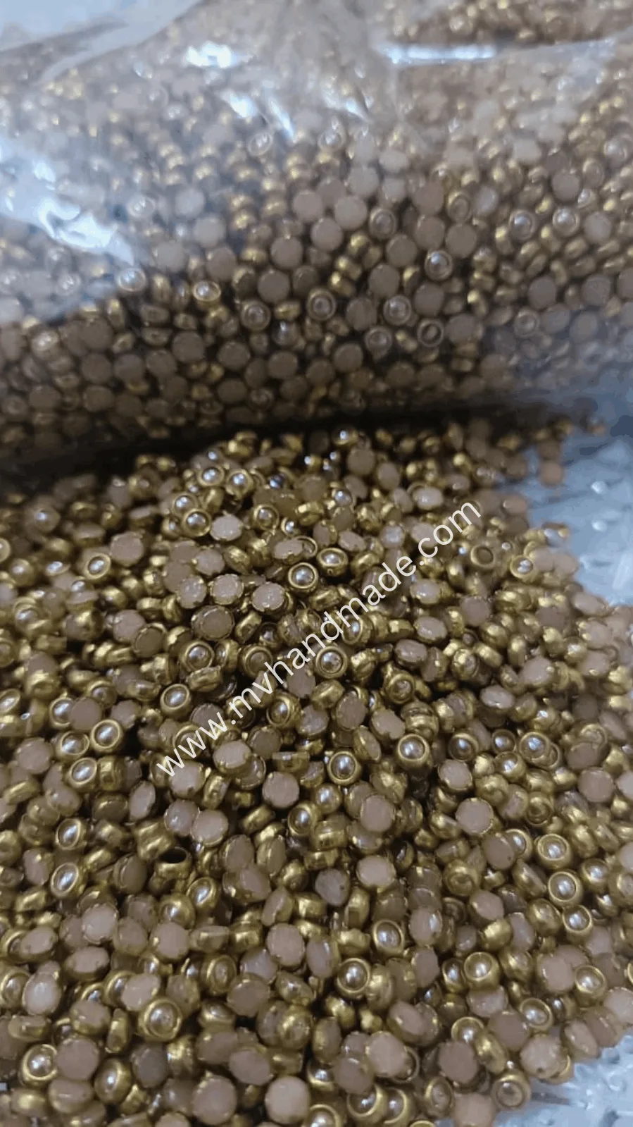 3mm round gold