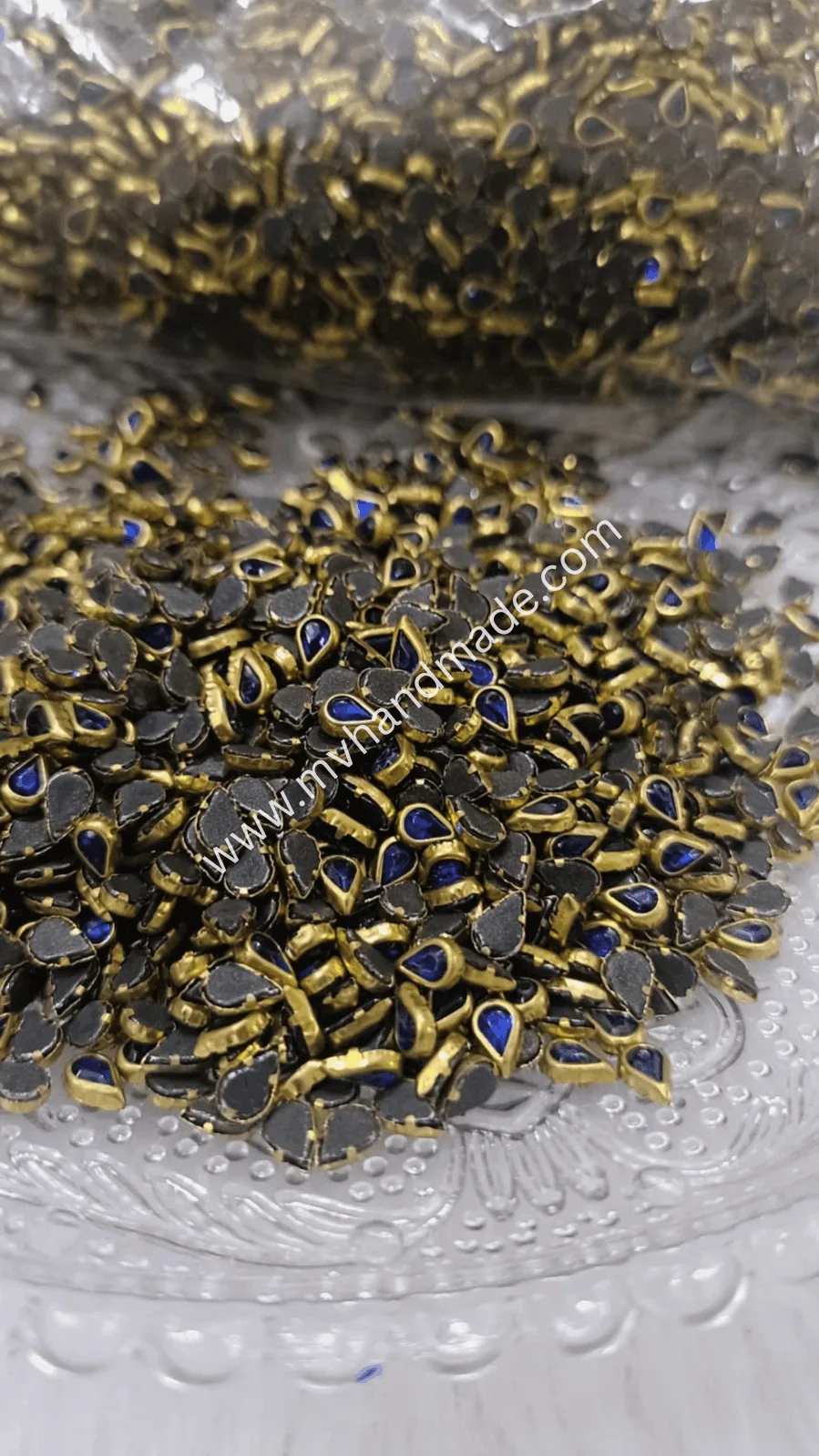 Small drops thilakam shape royal blue colour