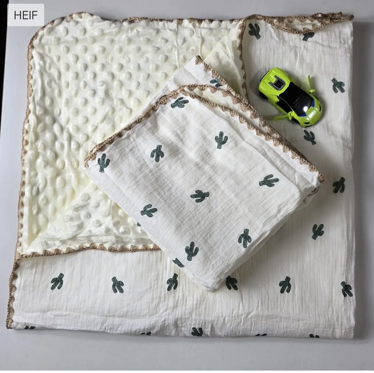 Muslin bubble blanket - cactus print