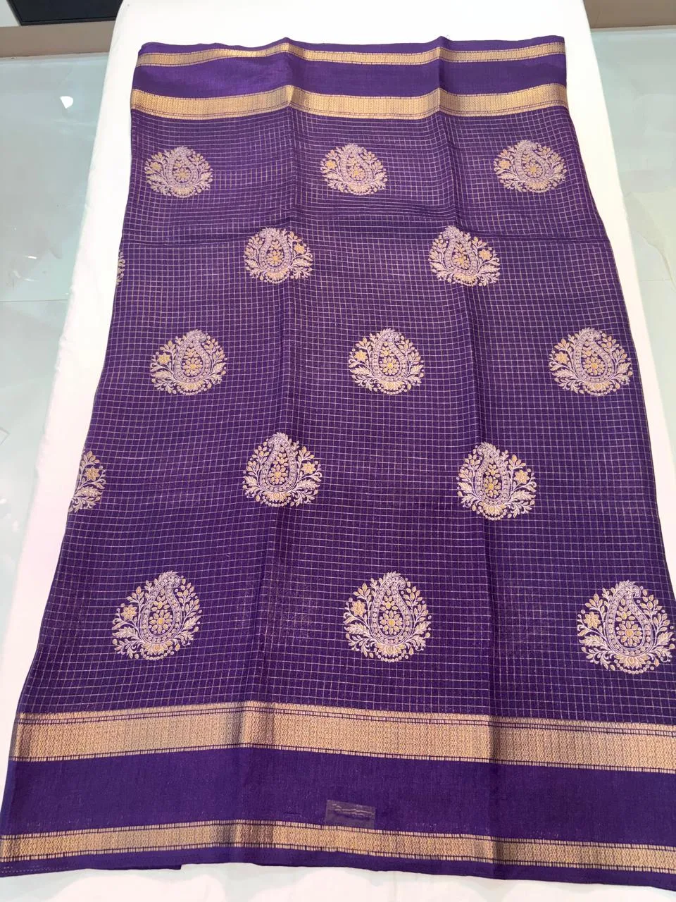 Gap border checks saree