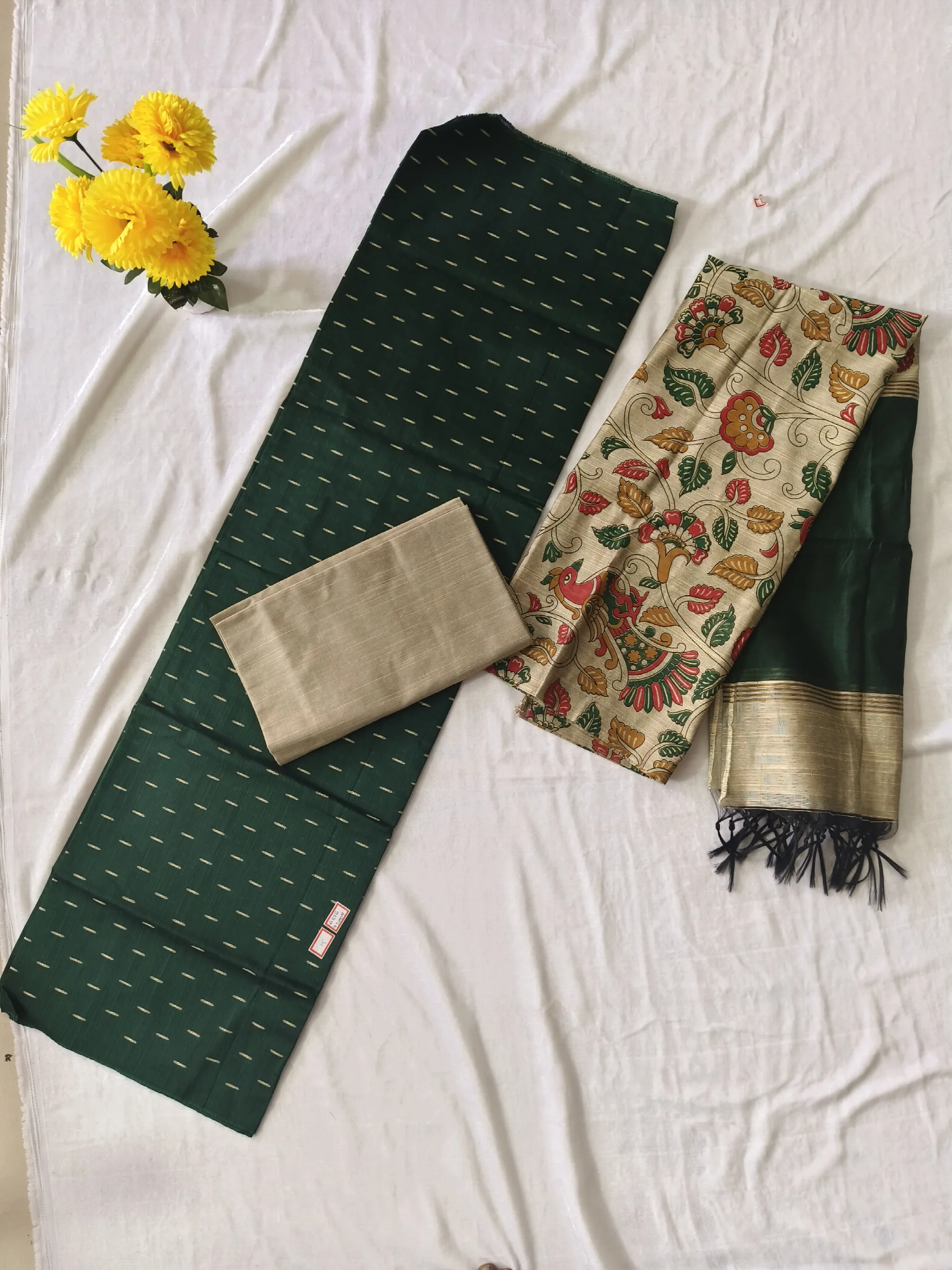 🌿 “Emerald Kalamkari Elegance”