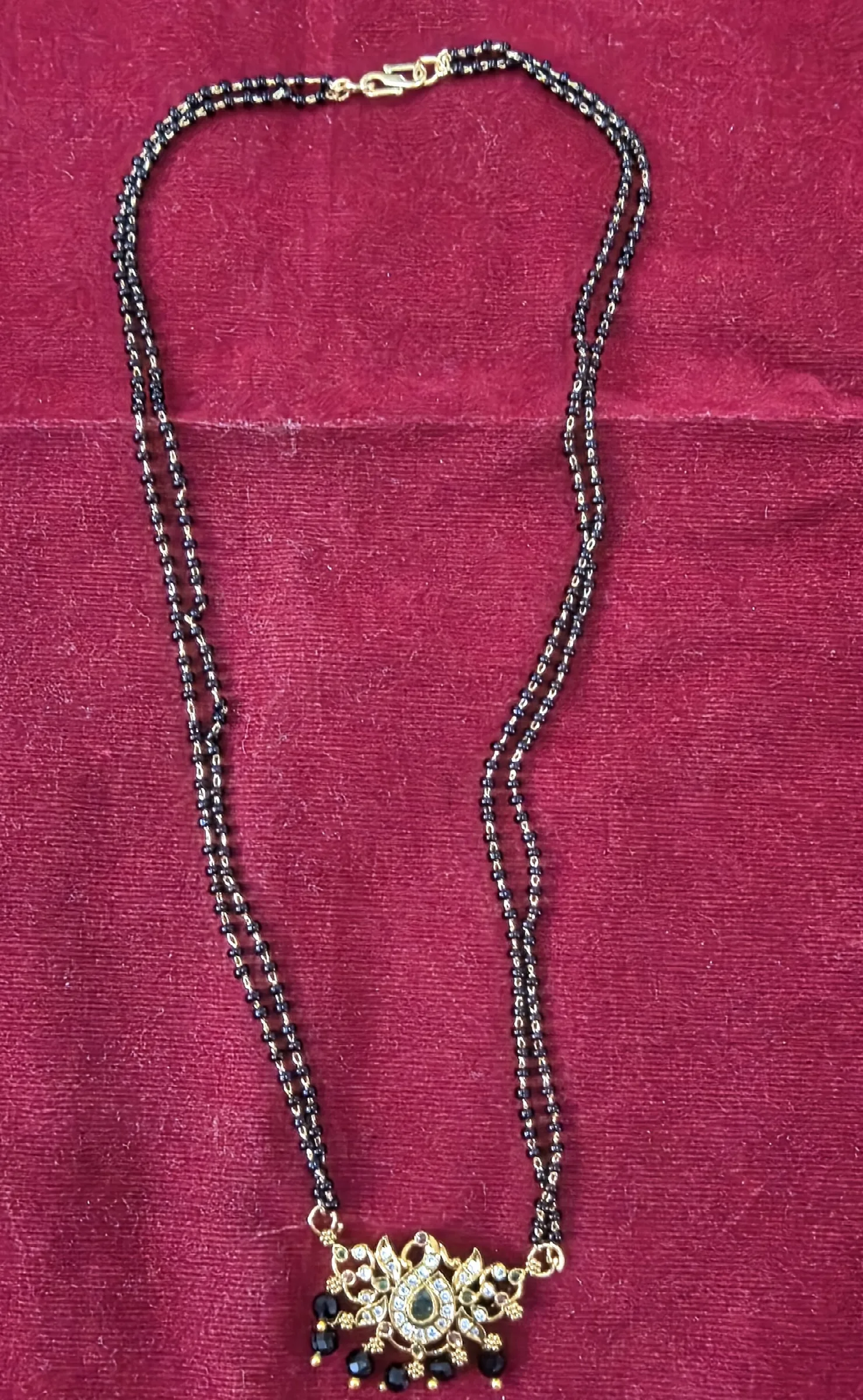 Black Beads Short