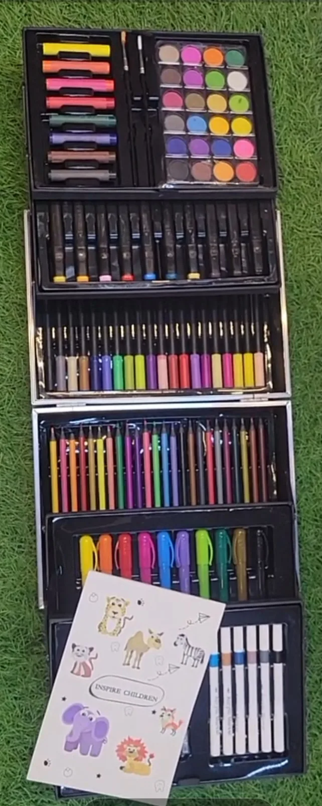 133 PICES  ART SET