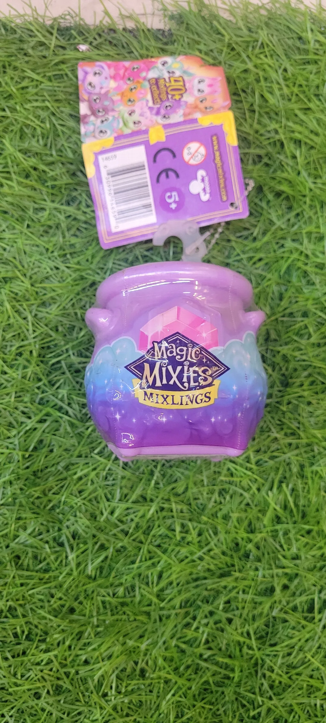 Magic Mixies Mixlings Collector's Cauldron