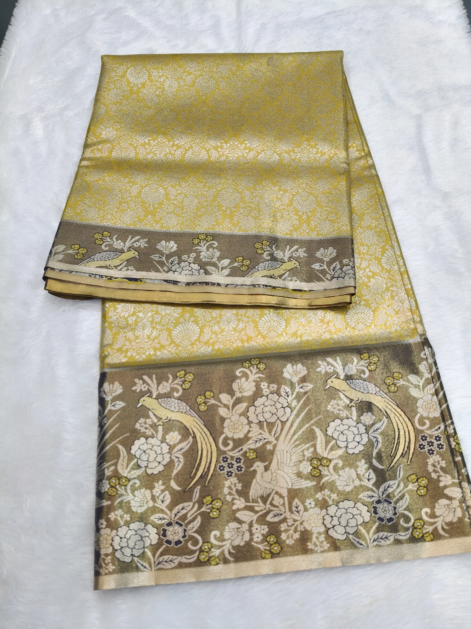 Kanchi tissue saree