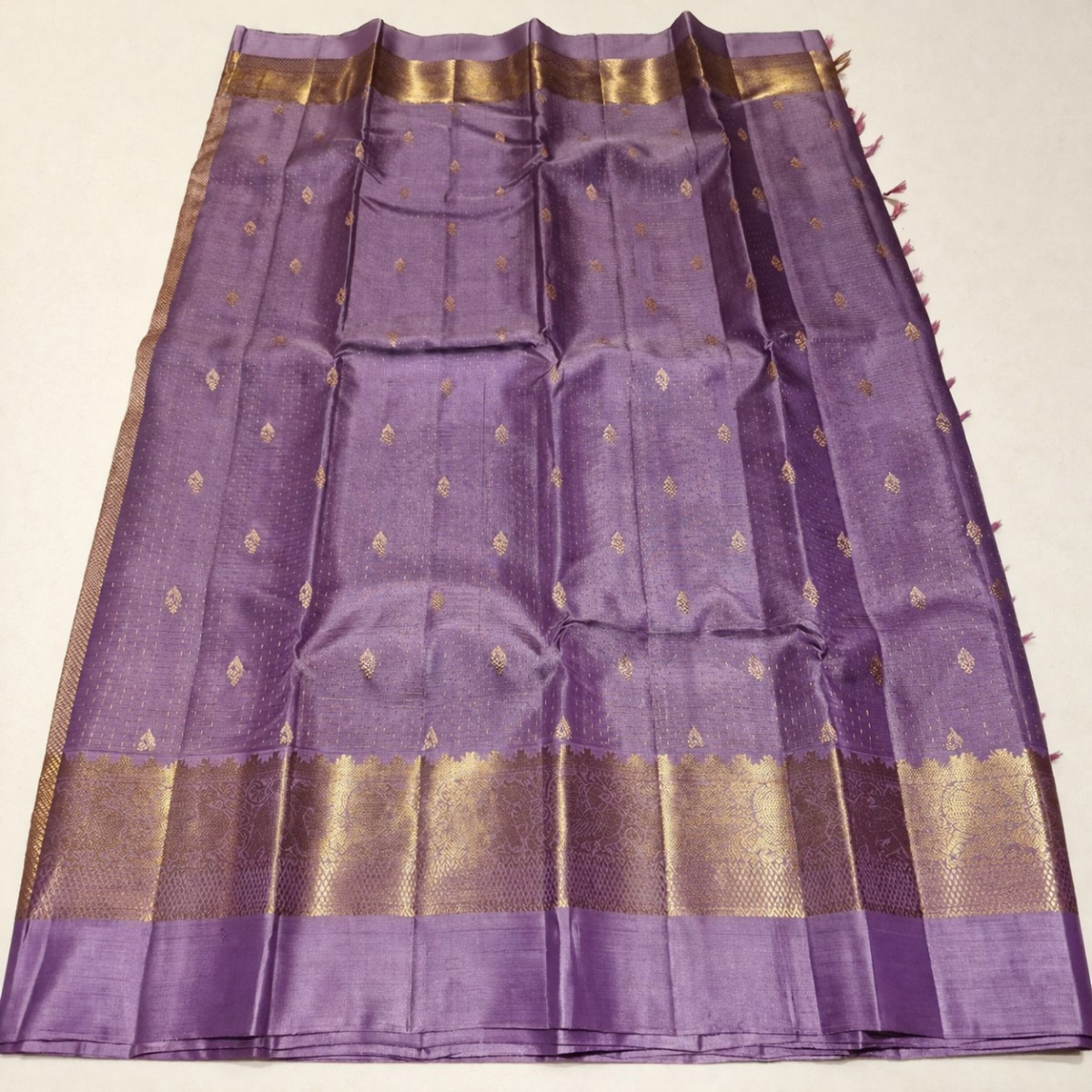 Kanchi Vintage Handloom Small gep boder Gold jerry small cheks buttas saree