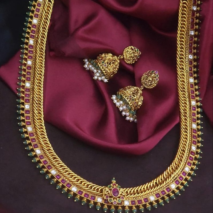 Traditional Kemp Stone Temple Haram Set