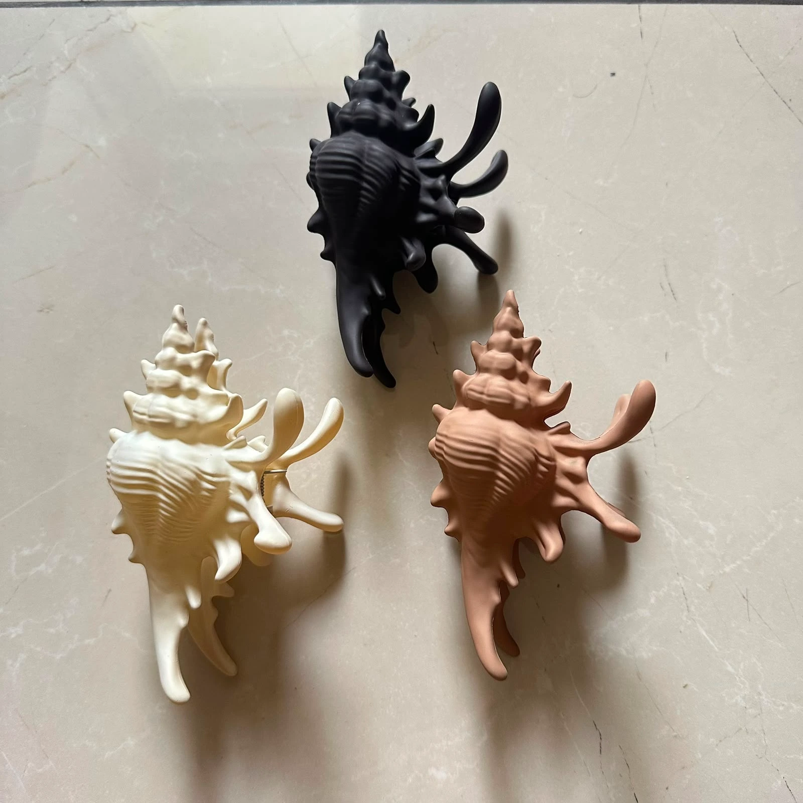 Seashell Matte Hair Clutcher Clips