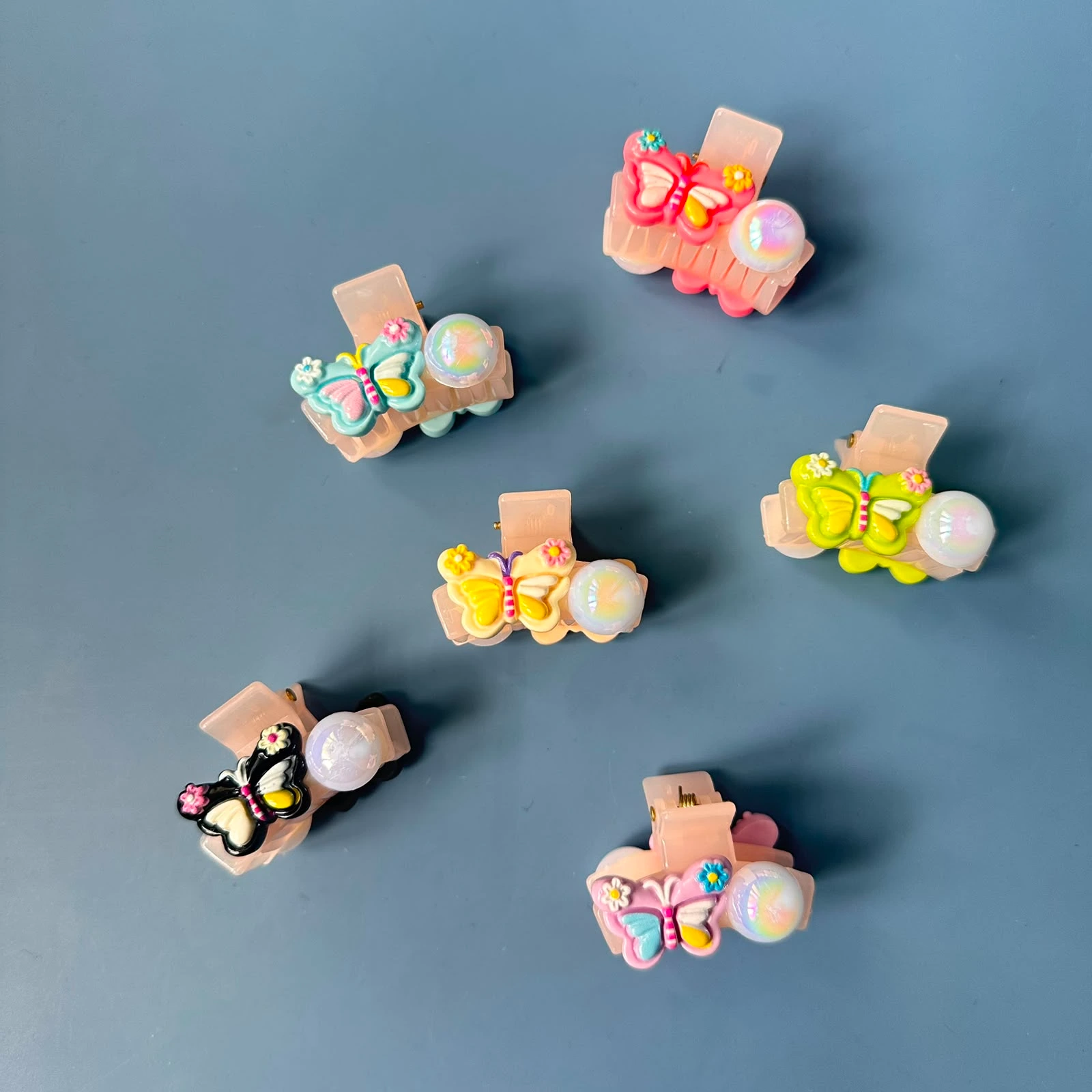 Butterfly Pearl Mini Hair Clutcher Clips