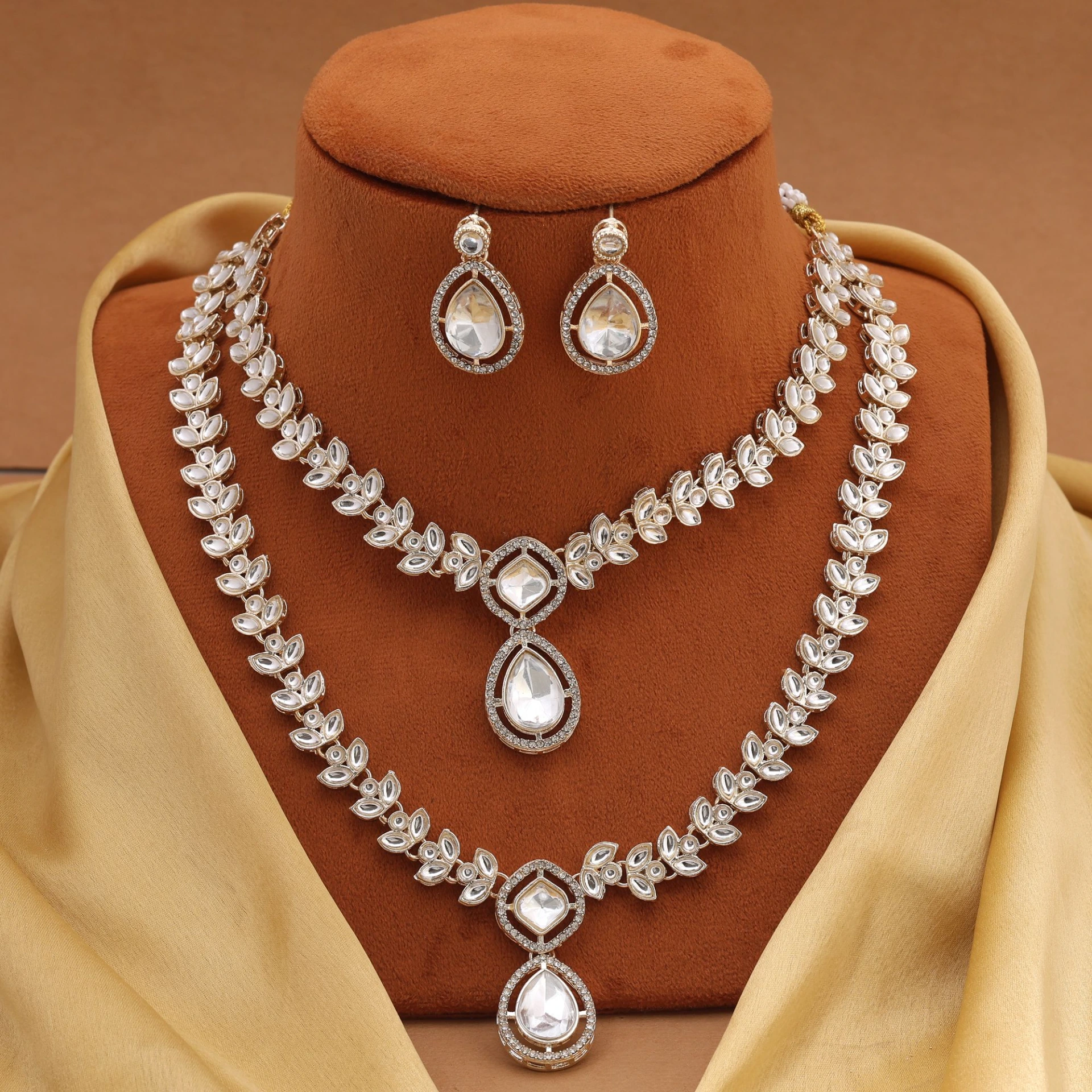 FNKN134WHT White Kundan Double-Layer Necklace Set