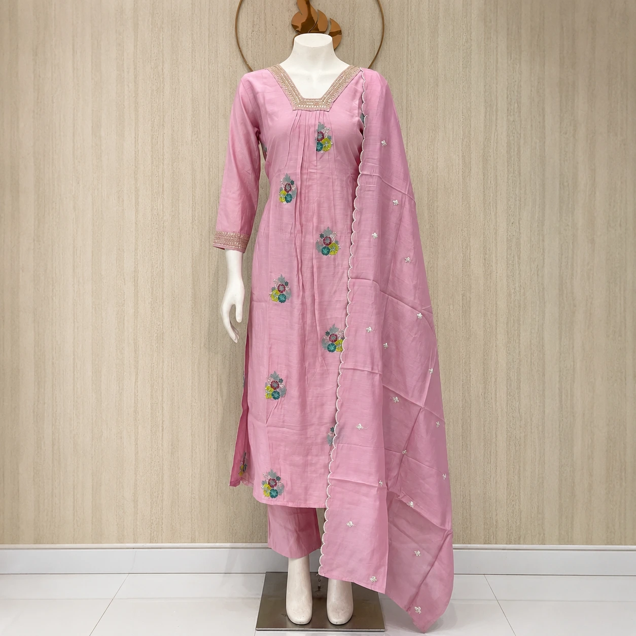 Dusty Pink Floral Embroidered Kurta Pant Set with Dupatta